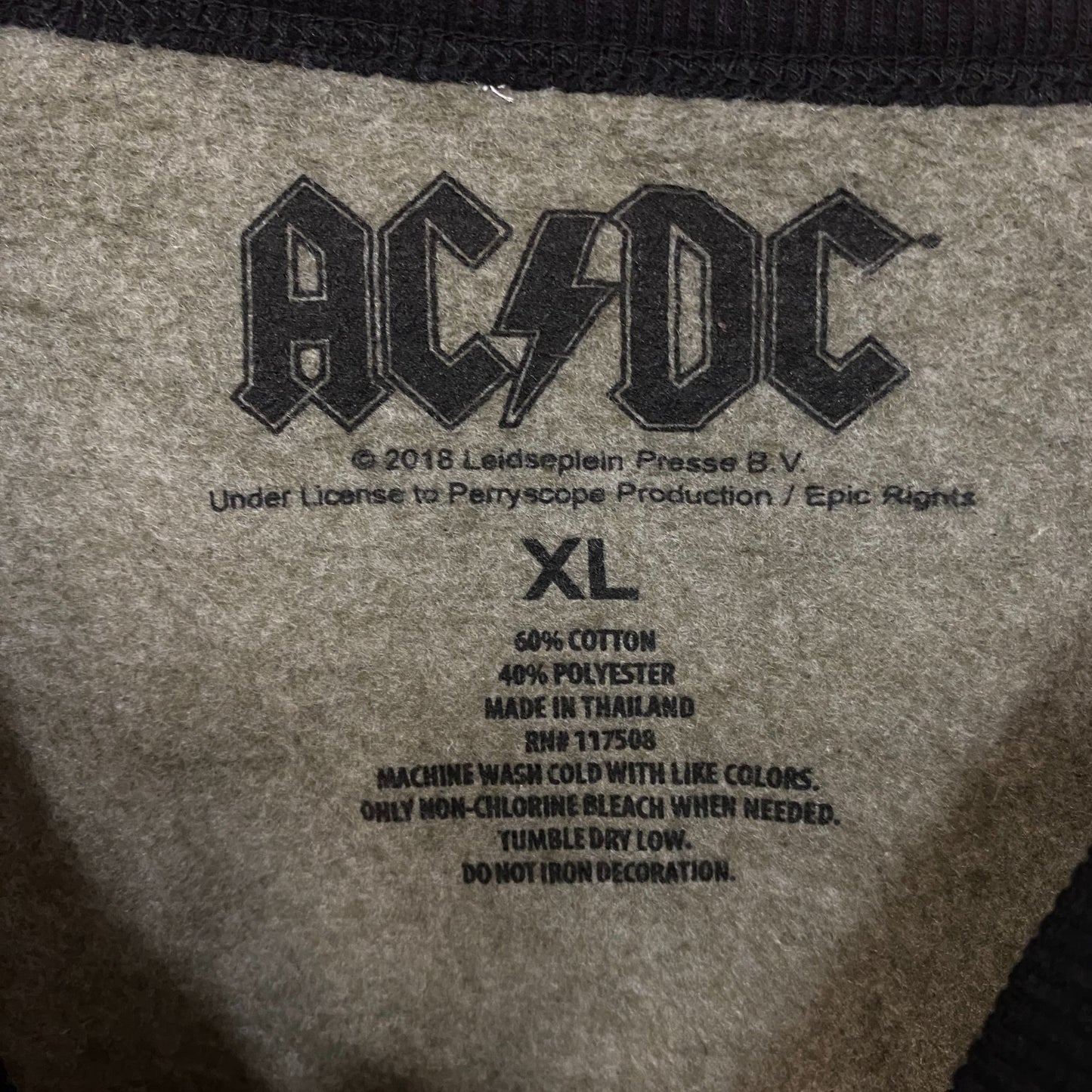 AC/DC High Voltage 1975 Crewneck Sweater size XL