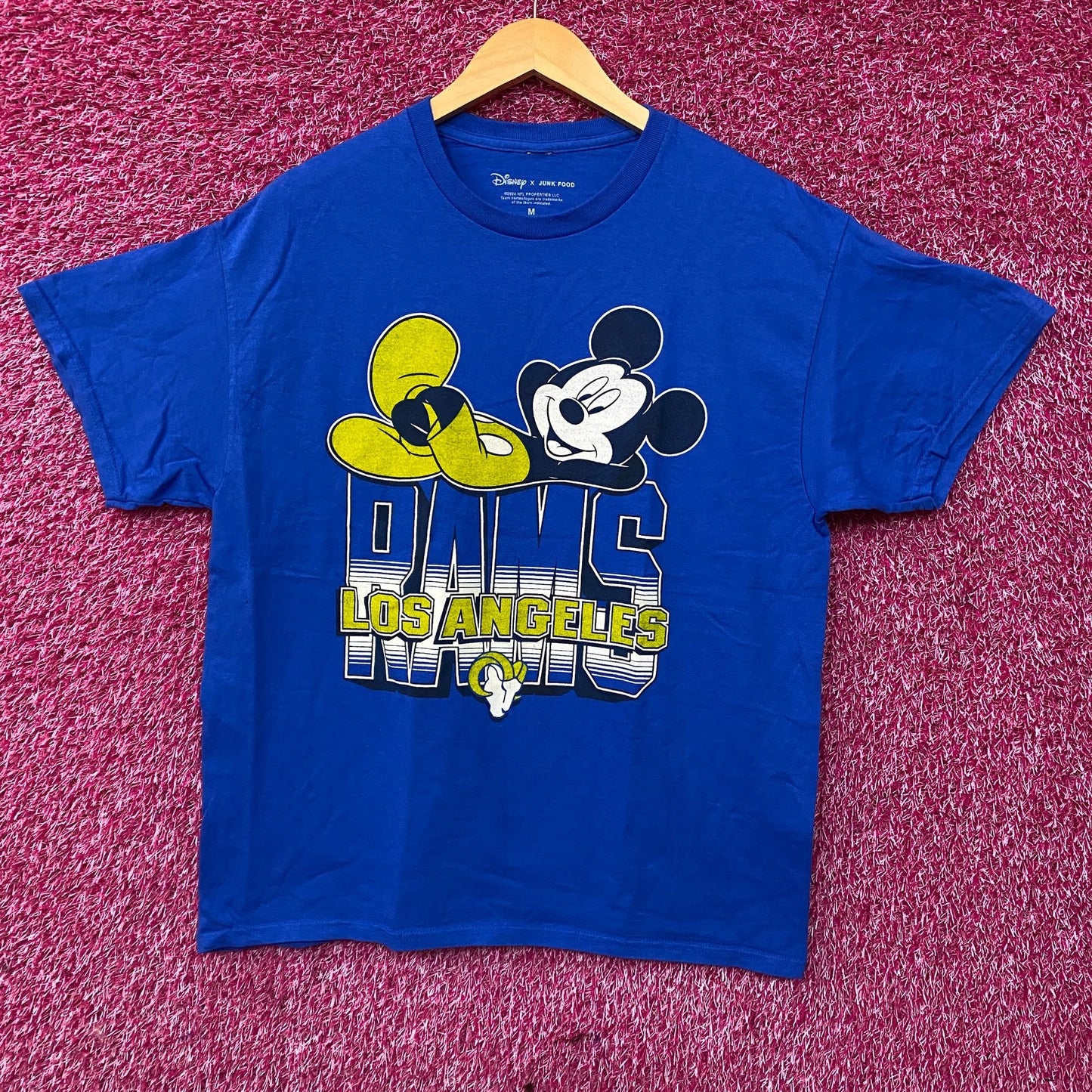 Junk Food x NFL DInsey Mickey Mouse Kick Back Los Angeles Rams T-Shirt Medium