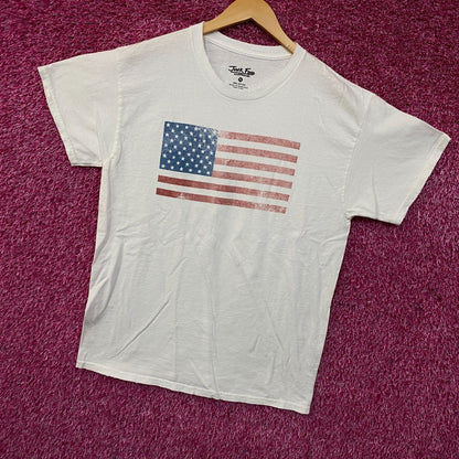 Junk Food Brand Distressed American Flag Graphic T-Shirt Medium