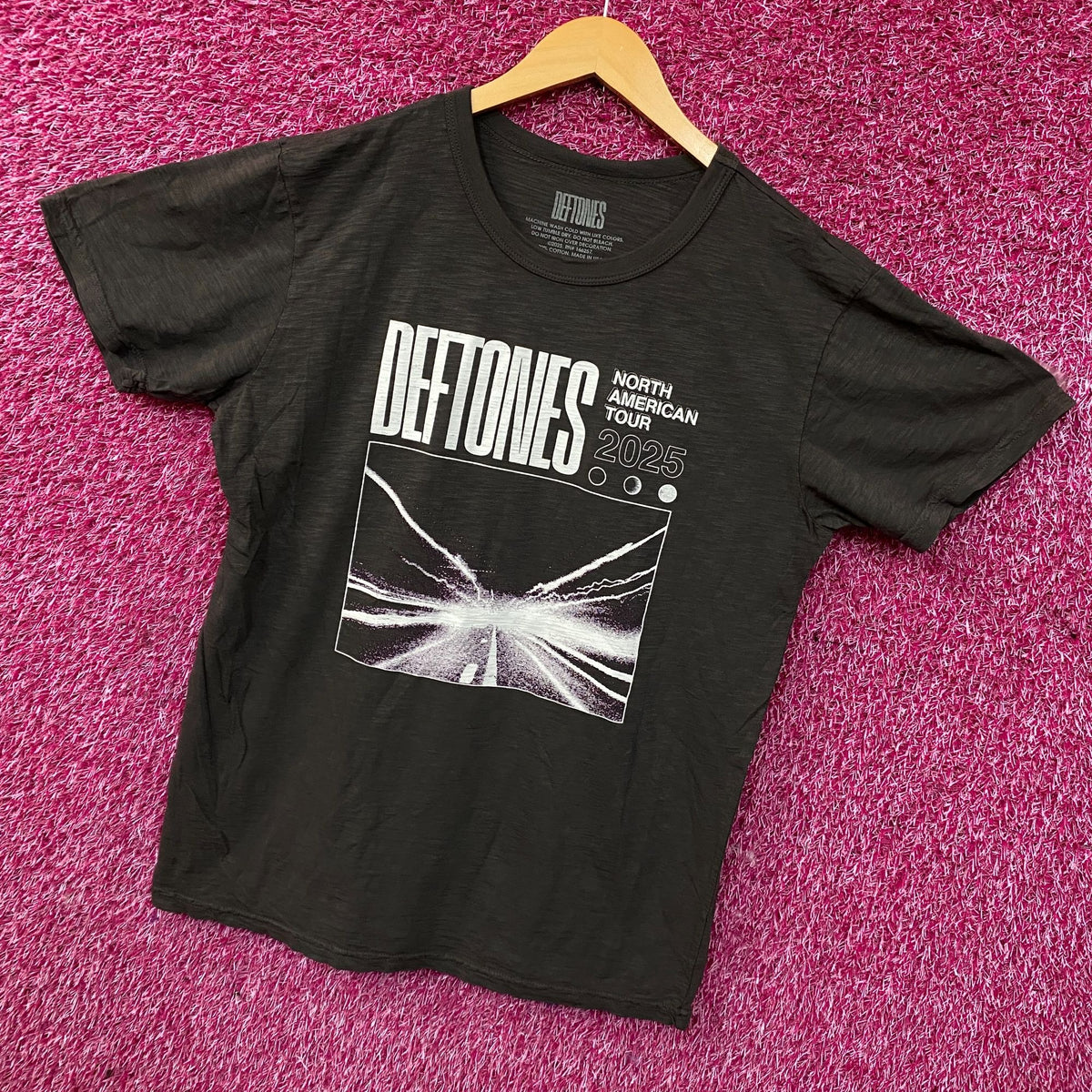 Deftones 2025 North American Tour 2025 Nu Metal T-Shirt Medium