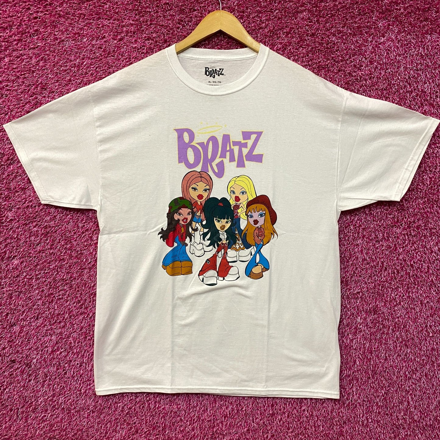 Bratz Original Dolls - Yasmin, Cloe, Jade, and Sasha Graphic T-Shirt XL