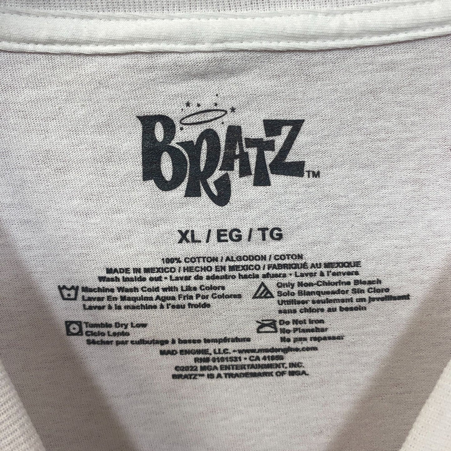 Bratz Original Dolls - Yasmin, Cloe, Jade, and Sasha Graphic T-Shirt XL