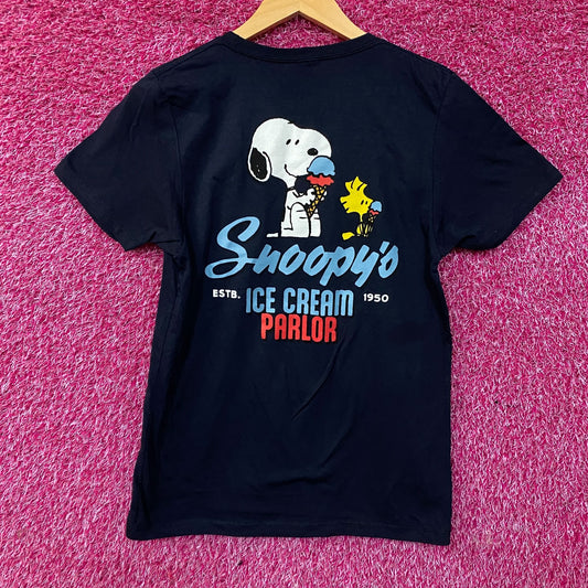 Peanuts Snoopy Ice Cream Parlor Graphic Tee Large