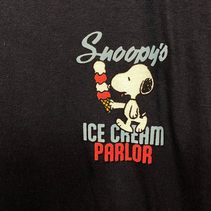 Peanuts Snoopy Ice Cream Parlor Graphic Tee Large