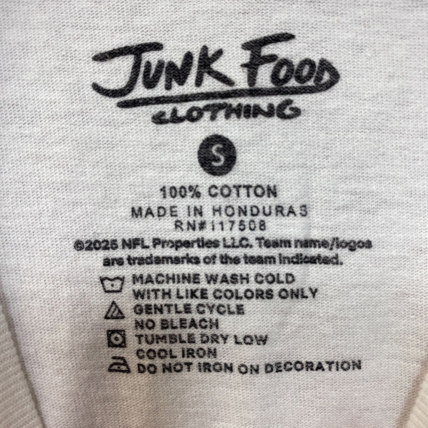 Junk Food Clothing NFL New York Giants Rushing Flea Market T-Shirt Small