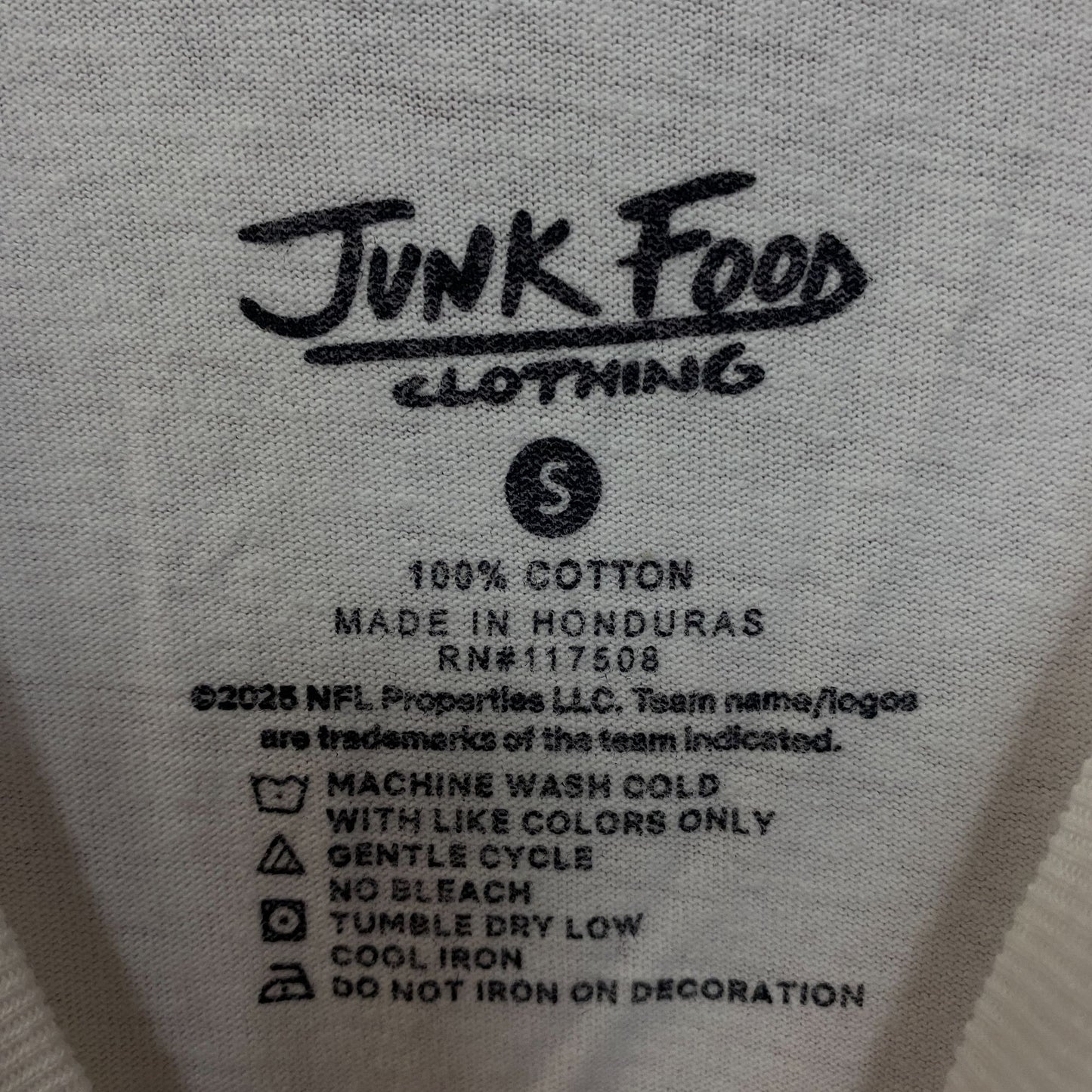 Junk Food Clothing Chicago Bears Faded Vintage Style T-Shirt Small
