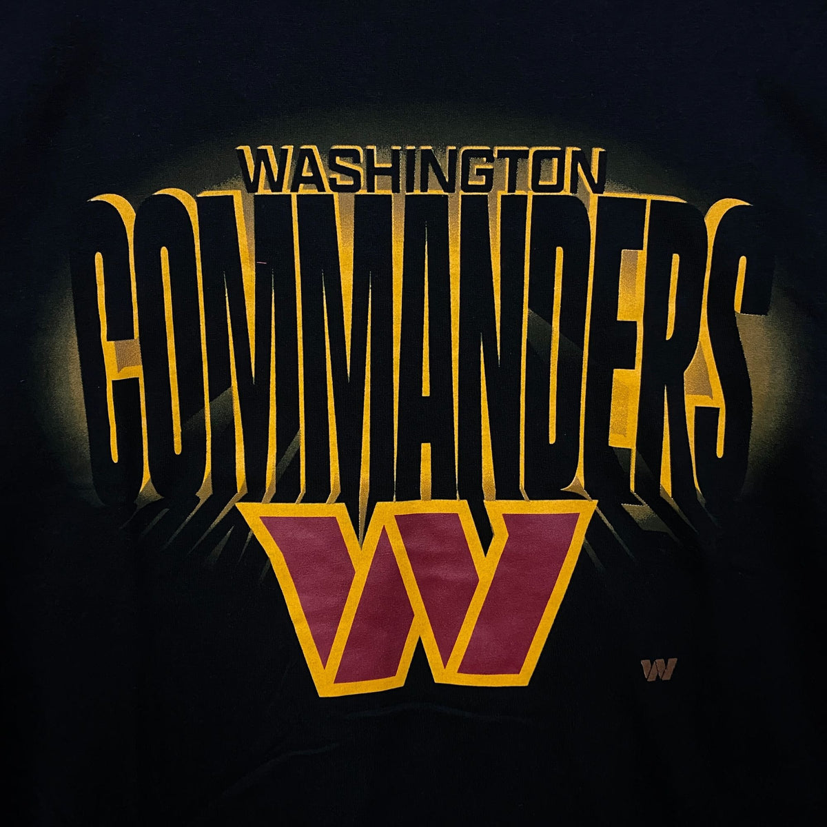 FOCO NFL Washington Commanders Team Logo Graphic T-Shirt Medium