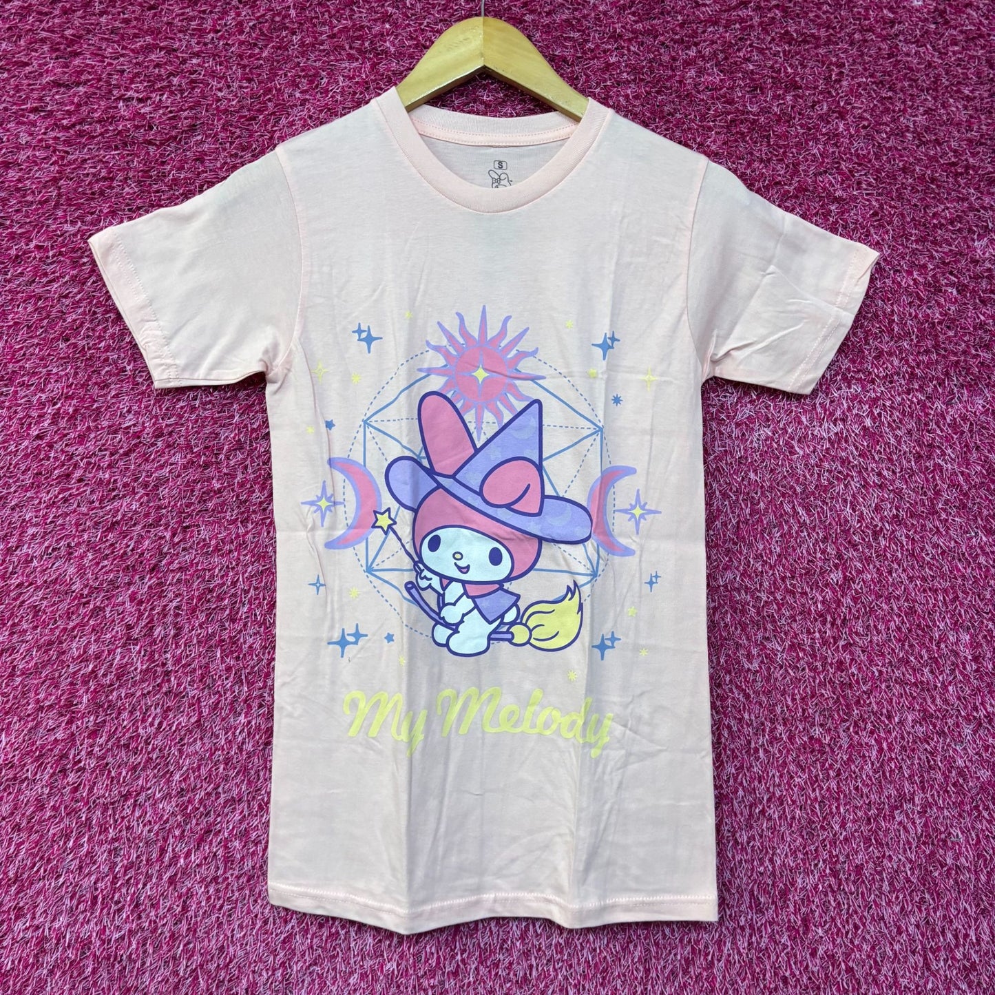 Sanrio My melody Kawaii Witch Graphic Design T-Shirt Small