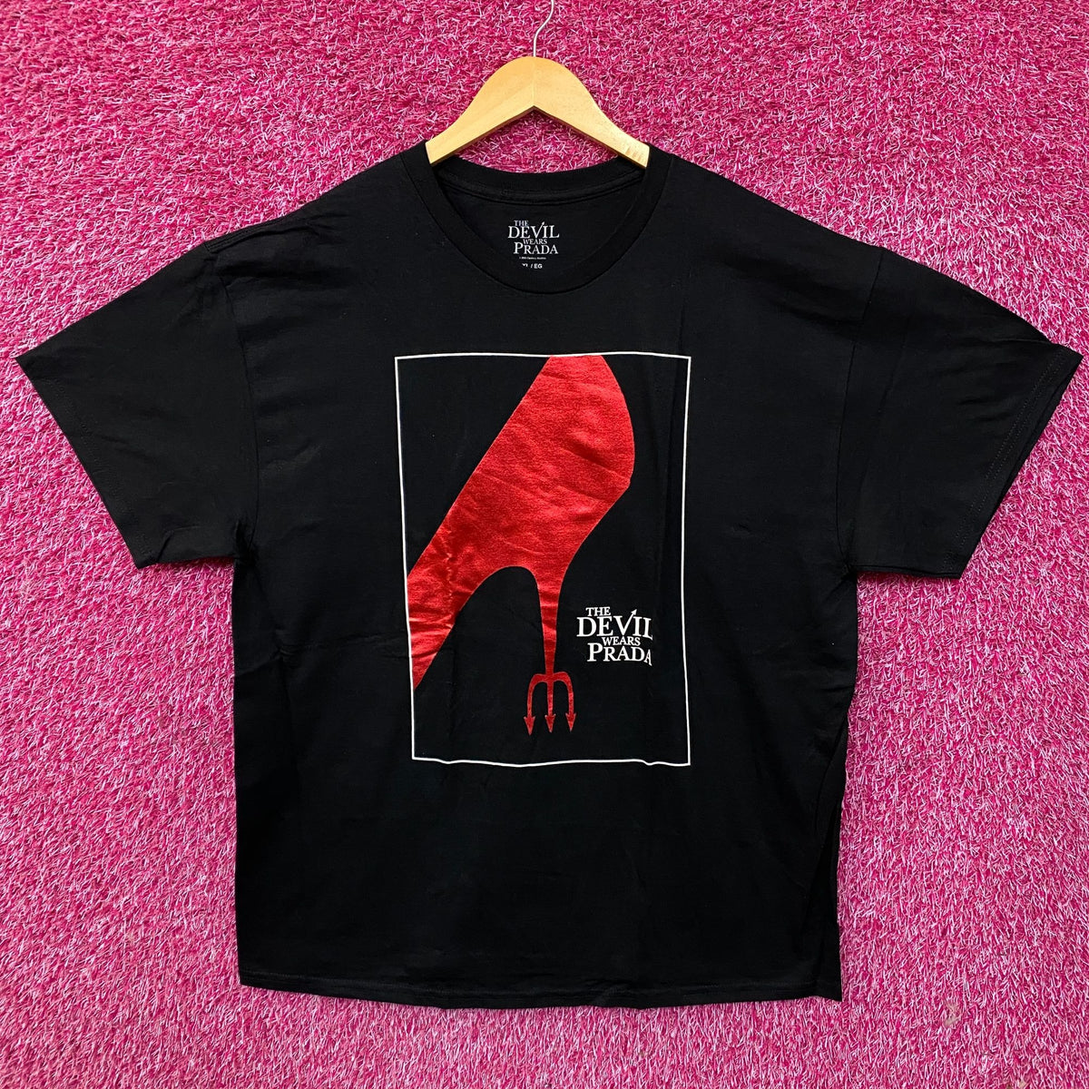 The Devil Wears Prada Red Foil Fashion Theater Poster Tee XL