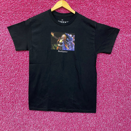 Beetlejuice Tombstone Scene Classic Movie T-Shirt Medium