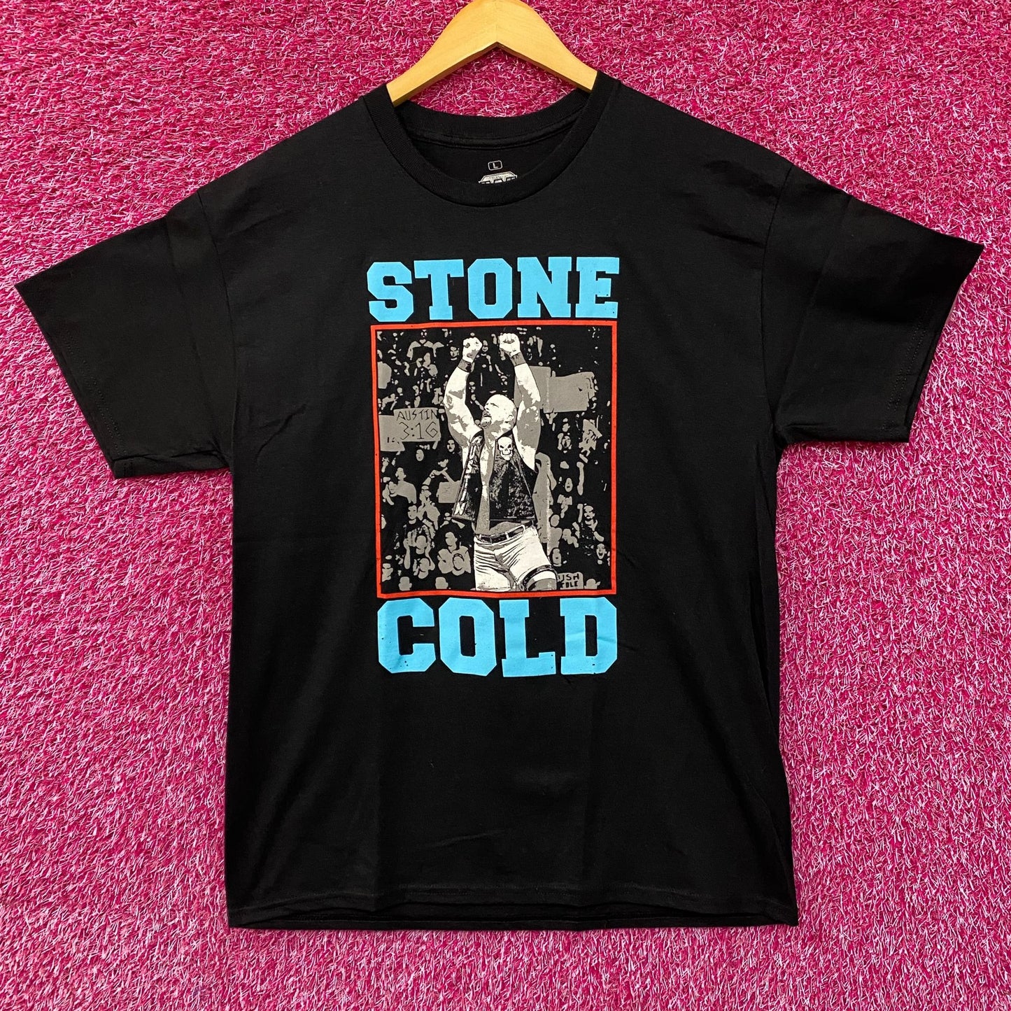 WWE Stone Cold Steve Austen Vintage-Style Punk T-Shirt Large