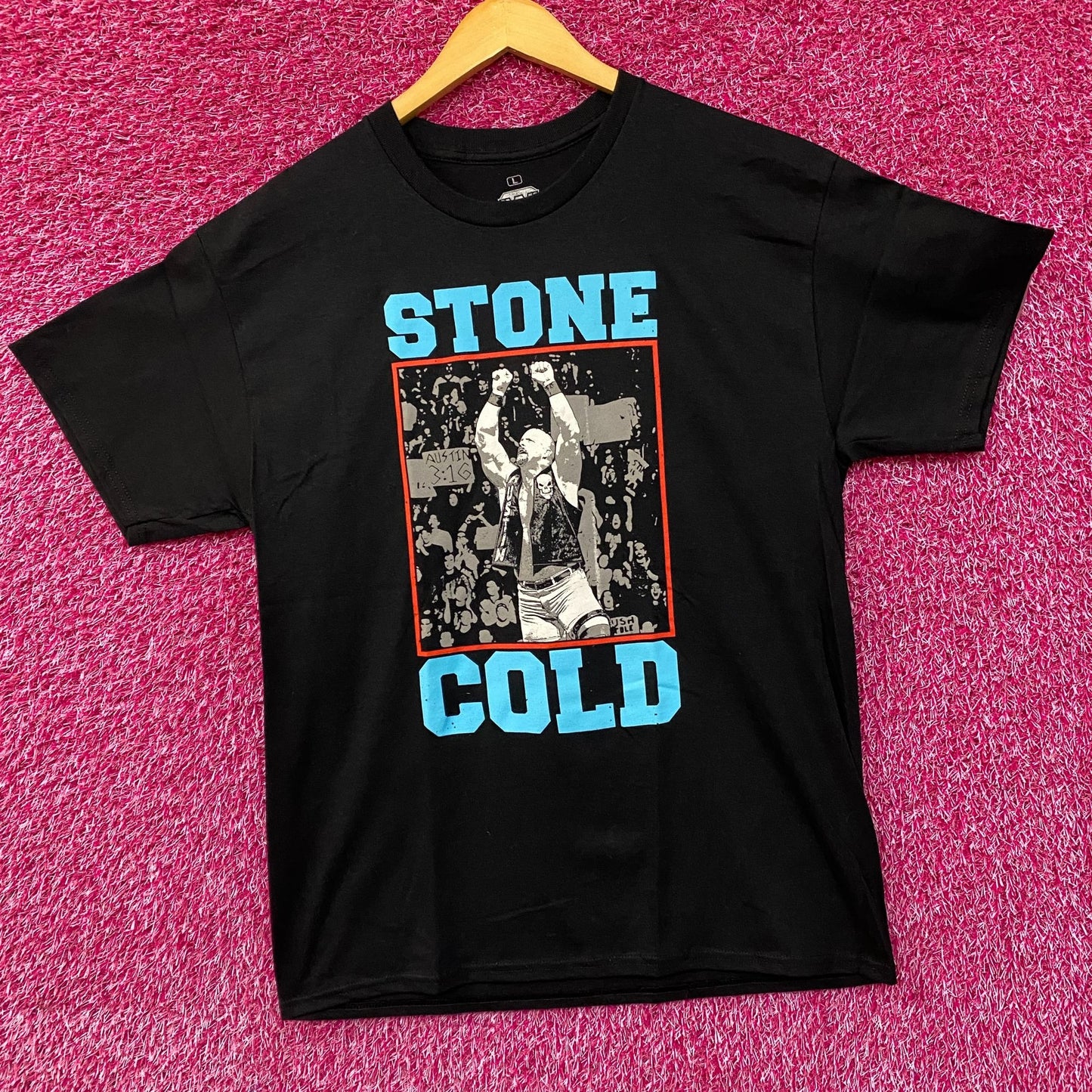 WWE Stone Cold Steve Austen Vintage-Style Punk T-Shirt Large