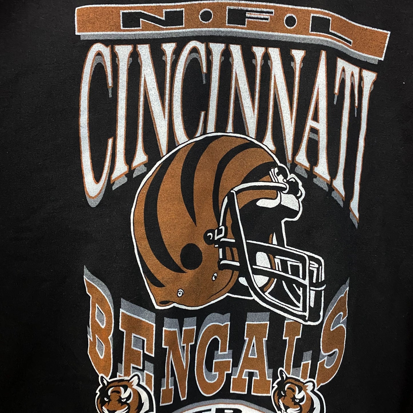 Cincinnati Bengals NFL Helmet Logo Crewneck Sweatshirt Large