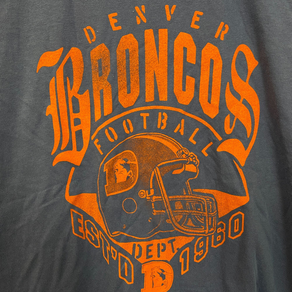 Denver Broncos EST 1960 Helmet Tshirt size XL