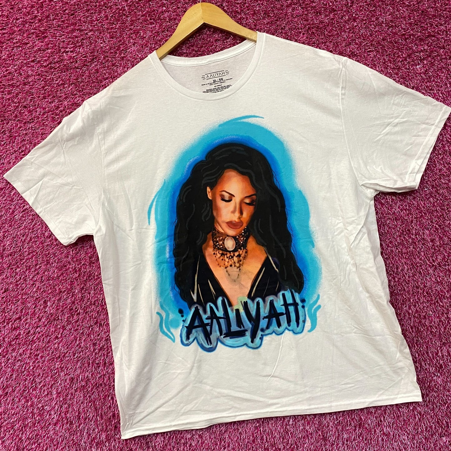 Aaliyah Airbrush Queen of Urban Pop Self-titled Album T-Shirt XL