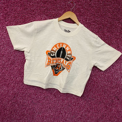 Junk Food Clothing Women's NFL Cincinnati Bengals Mock Neck Crop Tee Small