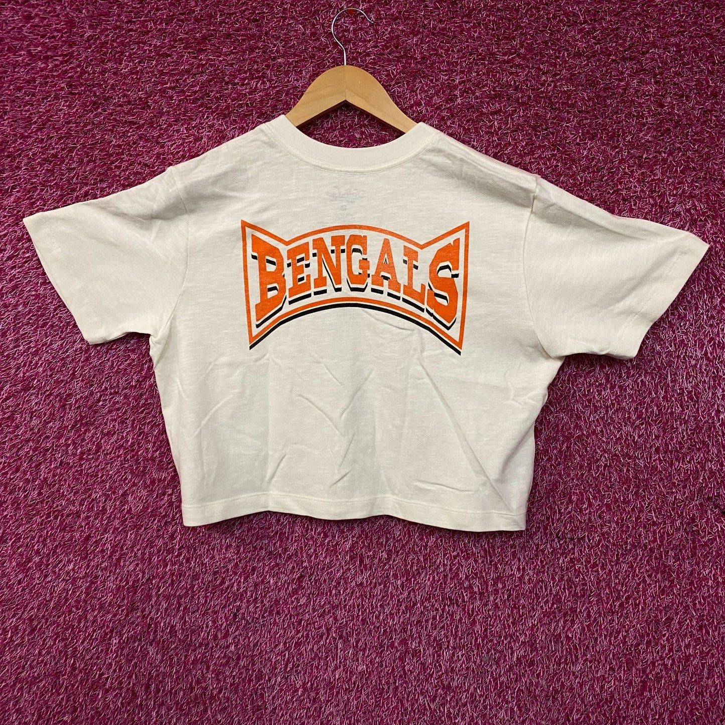 Junk Food Clothing Women's NFL Cincinnati Bengals Mock Neck Crop Tee Small