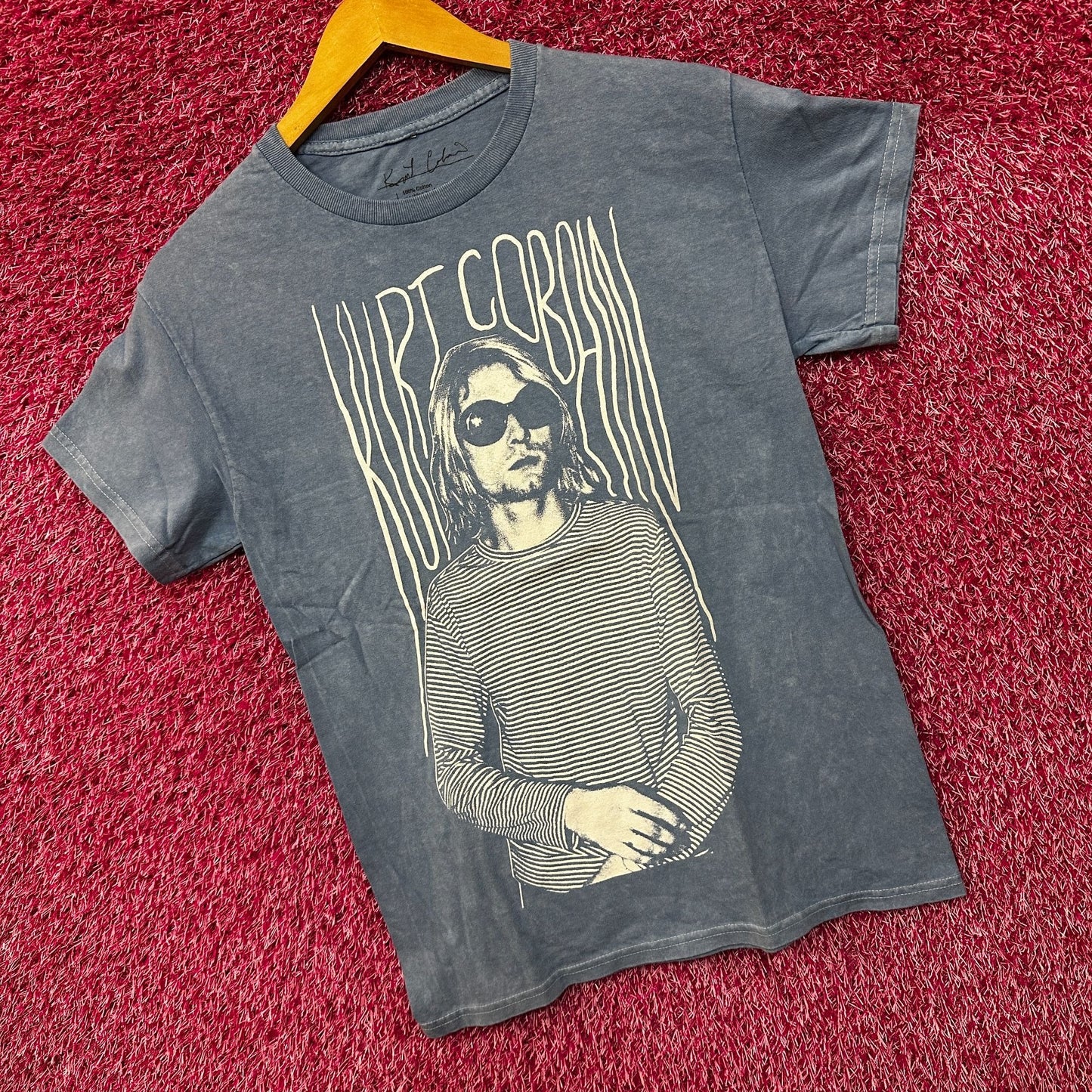 Kurt Cobain Broken St of Teen Spirit Grunge Rock Icon Tee S
