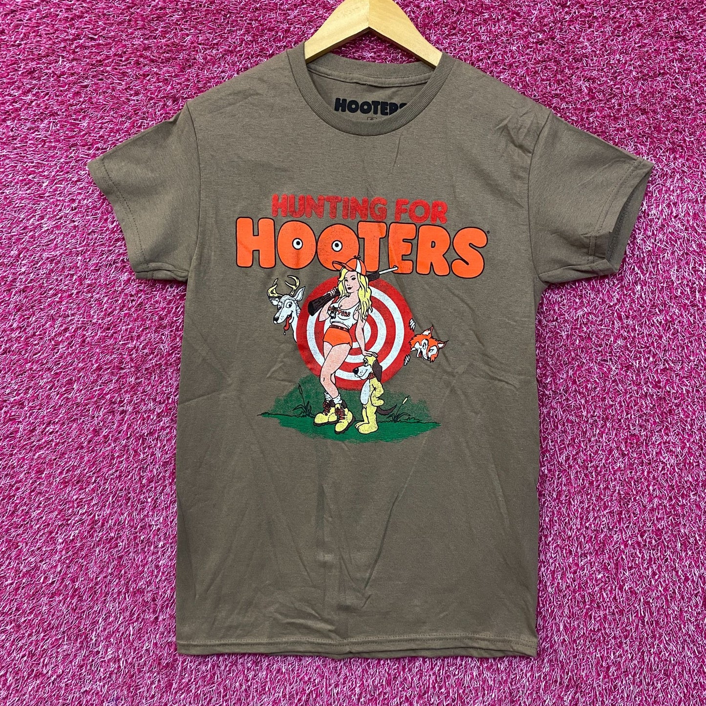 Hooters Hunting for Hooters Vintage Style T-shirt Small