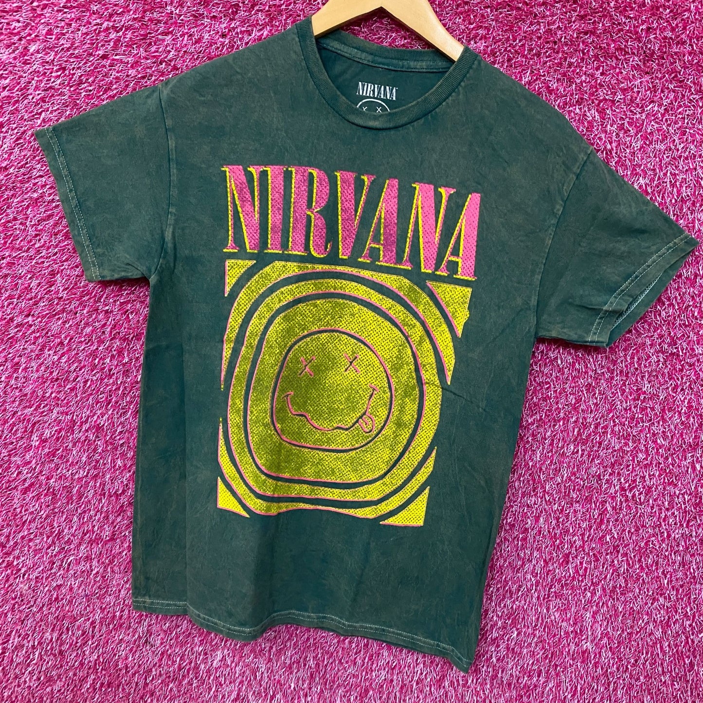 Nirvana Nevermind Tour Smiley Art Grunge Band T-Shirt Medium