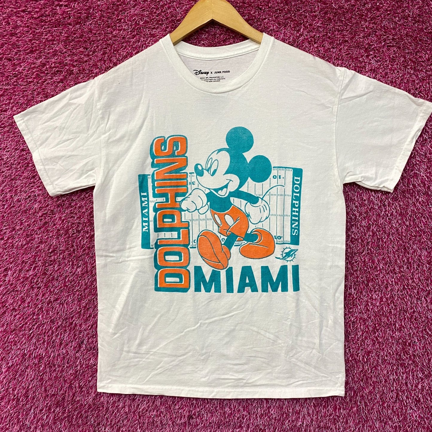 Disney x Junk Food NFL Miami Dolphins Mickey Mouse Field T-Shirt Small