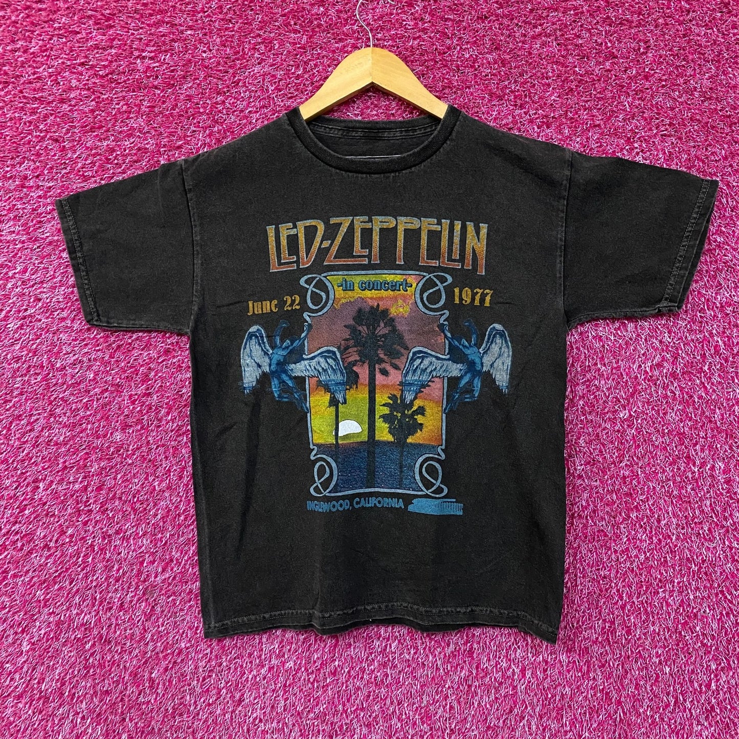 Led Zeppelin In Concert 1977 Rock Band T-Shirt Extra Small