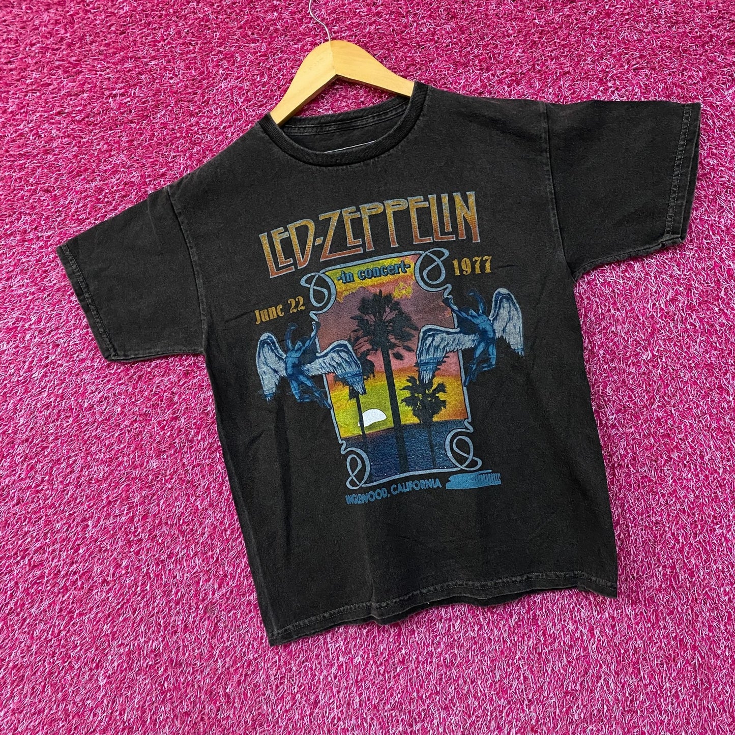 Led Zeppelin In Concert 1977 Rock Band T-Shirt Extra Small