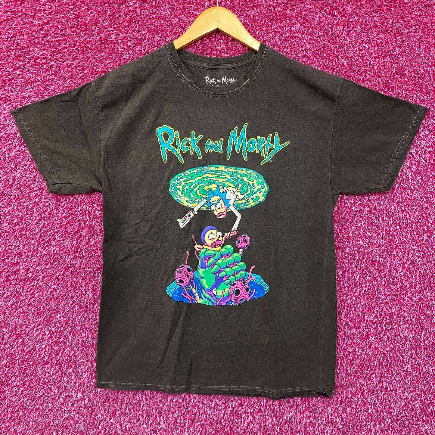 Adult Swim Rick & Morty Portal Pitfall Graphic Design T-Shirt Medium