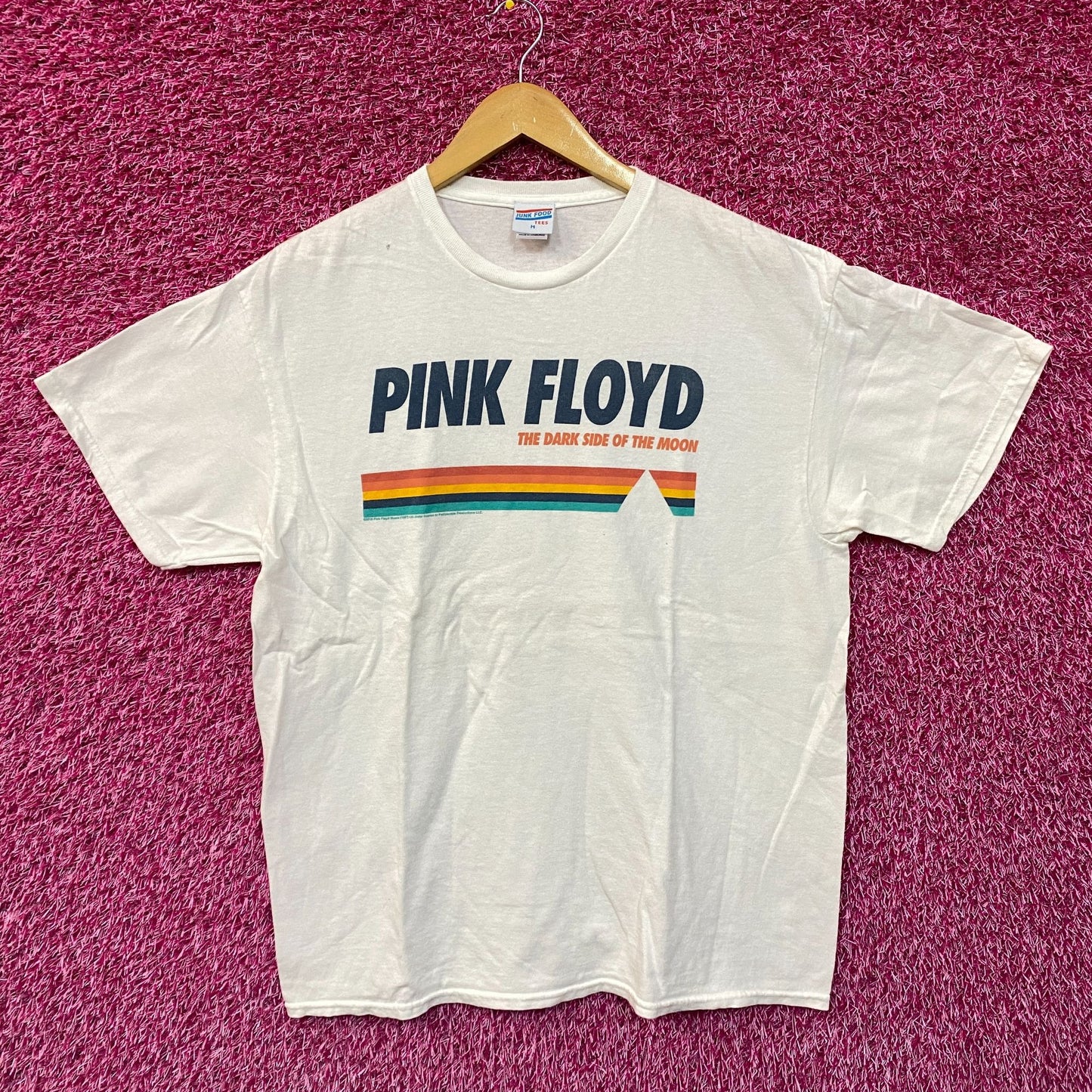 Pink Floyd Dark Side of The Moon Rock distressed Tshirt size Medium