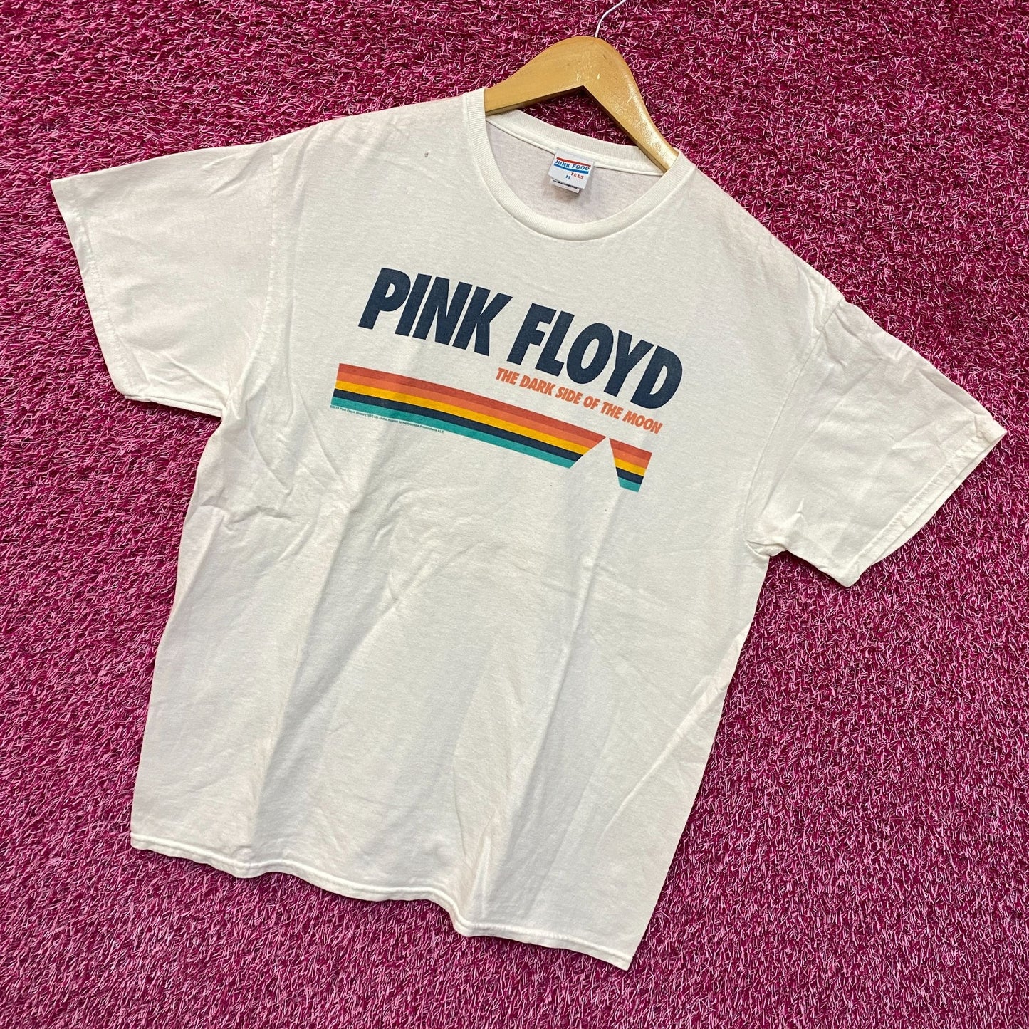Pink Floyd Dark Side of The Moon Rock distressed Tshirt size Medium