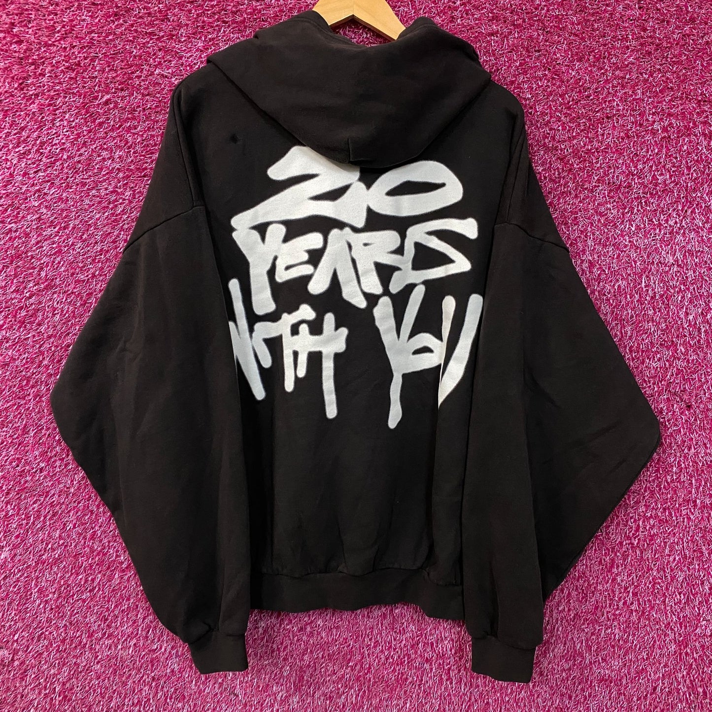 Rihanna R20 "Rhenna" Graphic Hoodie XL