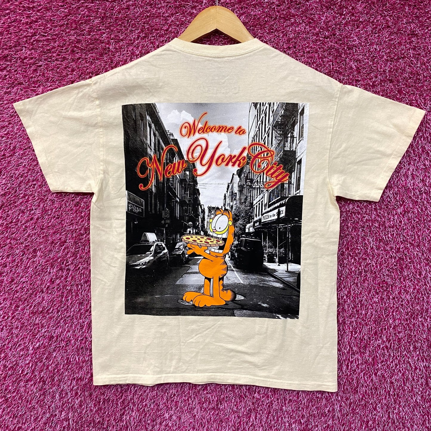 Garfield Welcome To New York City T-Shirt Medium