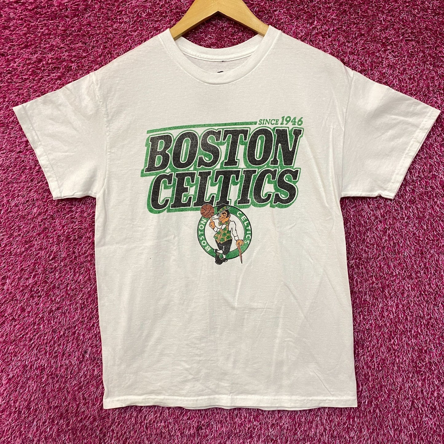 Junk Food Clothing Boston Celtic Lucky The Leprechaun T-Shirt Small