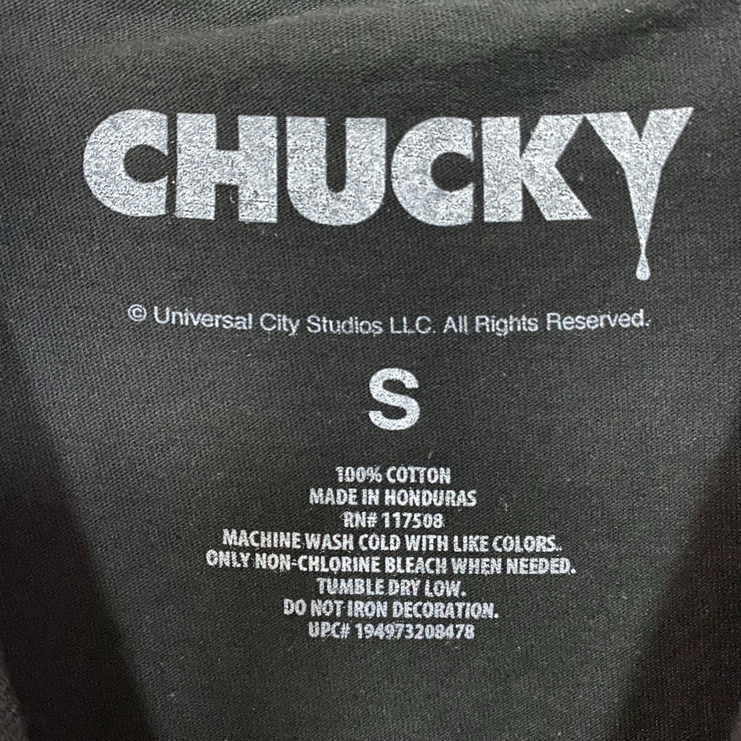 Chucky Free Hugs Horror Graphic Design T-Shirt Small