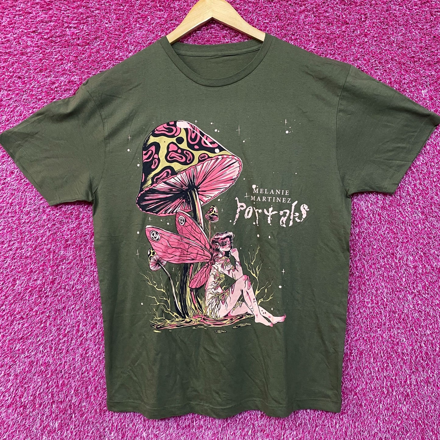 Melanie Martinez Portals Mushroom Pixie Electro-Pop Tee Large