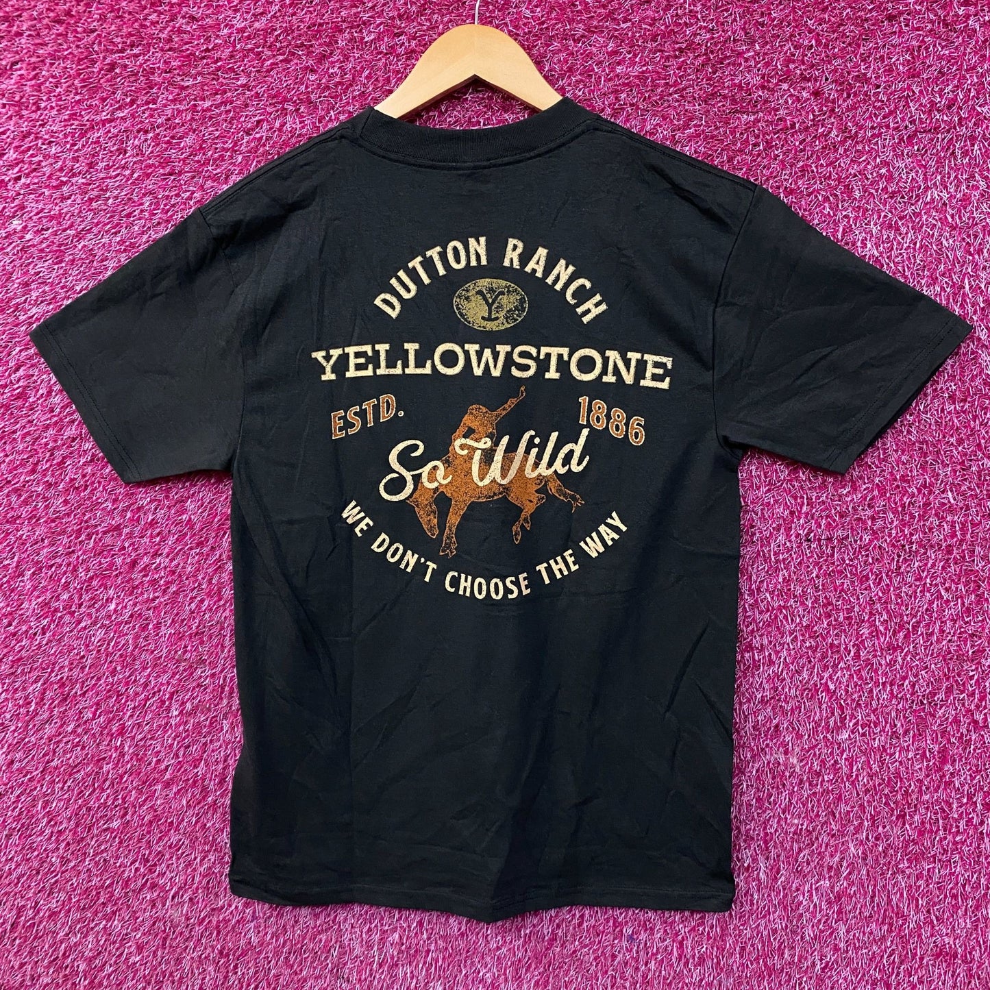 Yellowstone Dutton Ranch "So Wild" Graphic T-Shirt Small