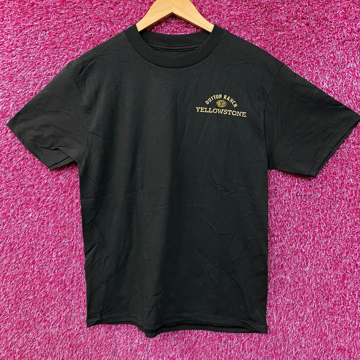 Yellowstone Dutton Ranch "So Wild" Graphic T-Shirt Small