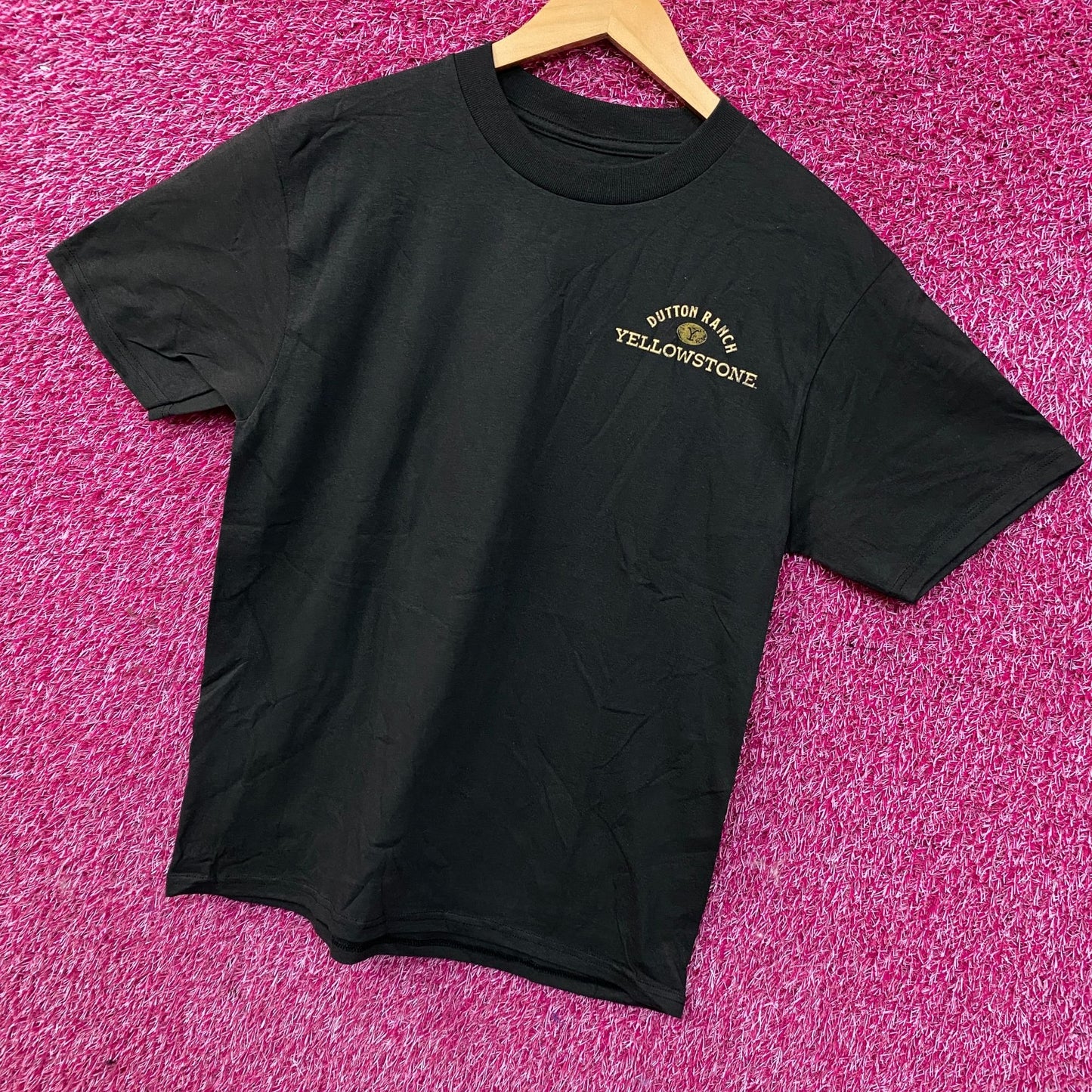Yellowstone Dutton Ranch "So Wild" Graphic T-Shirt Small