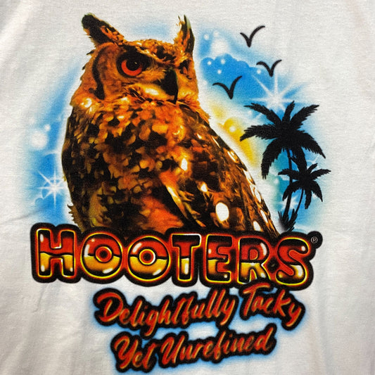 Hooters Delightfully Tacky Yet Unrefined T-Shirt Medium