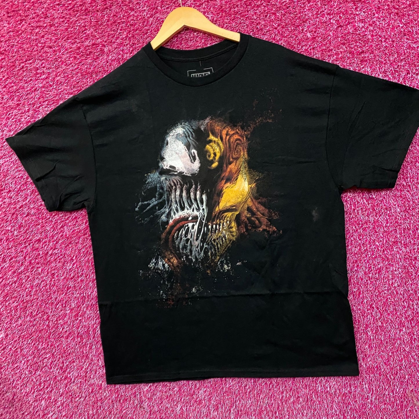 Marvel Venom vs. Carnage Battle of Symbiotes Tee XL