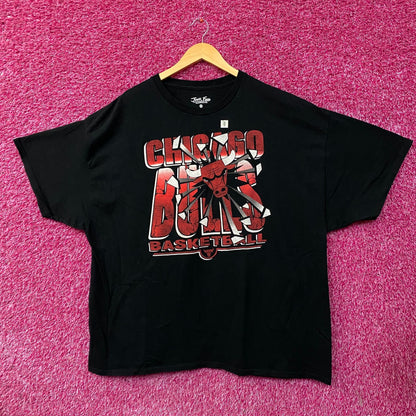 Junk Food Clothing Chicago Bulls Break Through Graphic T-Shirt 2XL