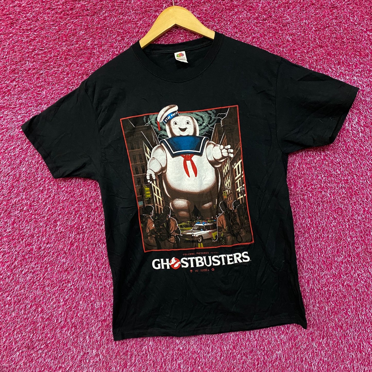 Stay Puft Marshmallow vs Ghostbusters Graphic Design T-Shirt Medium