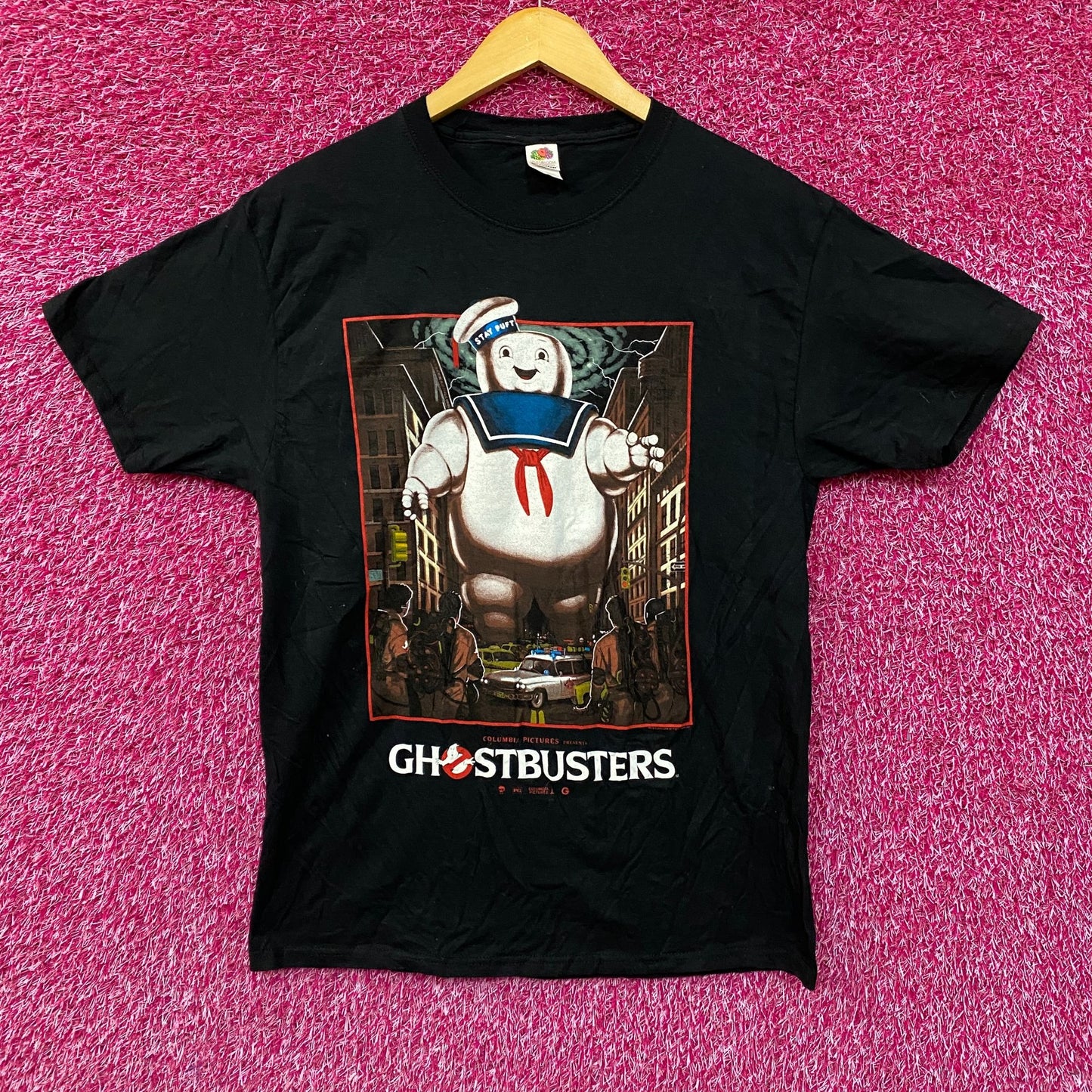 Stay Puft Marshmallow vs Ghostbusters Graphic Design T-Shirt Medium