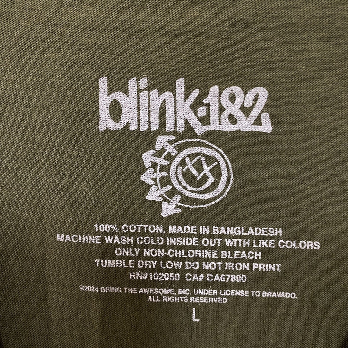 Blink-182 Self-Titled Album Punk Rock Band T-Shirt Large
