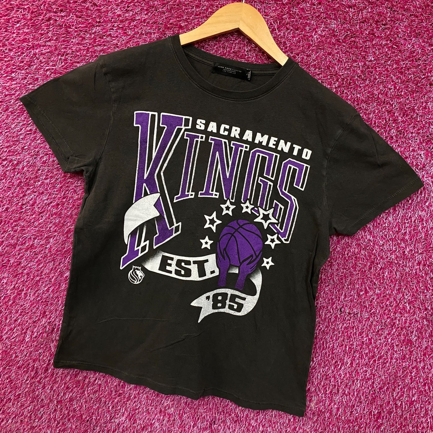 Junk Food NBA Sacramento Kings Women's Graphic T-Shirt Small