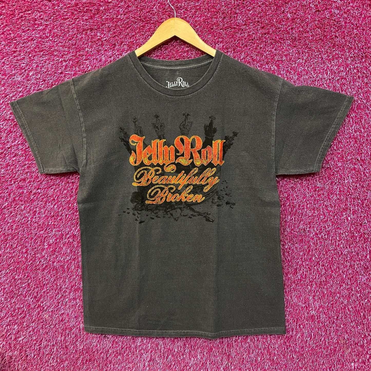 Jelly Roll Beautifully Broken Graphic Album T-shirt medium