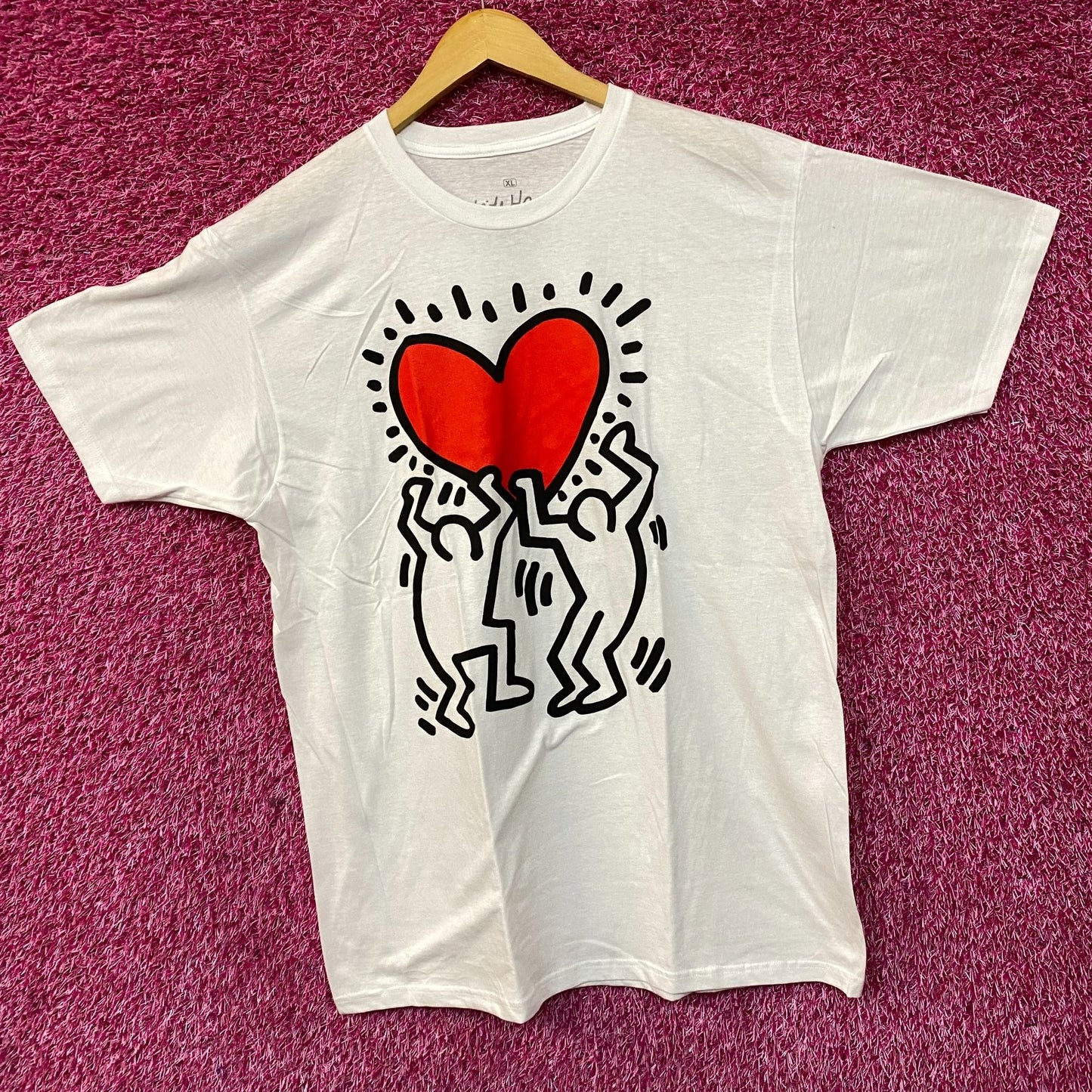 Keith Harring Two People Holding Heart Pop Art T-Shirt XL