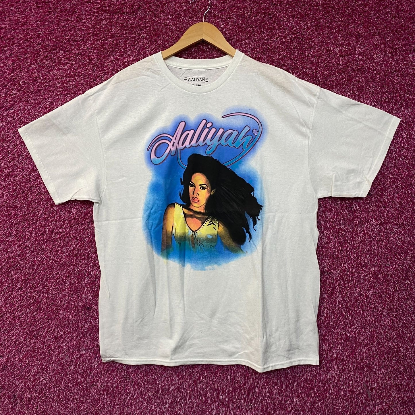 Aaliyah Airbrush Queen of Urban Pop Graphic T-Shirt XL