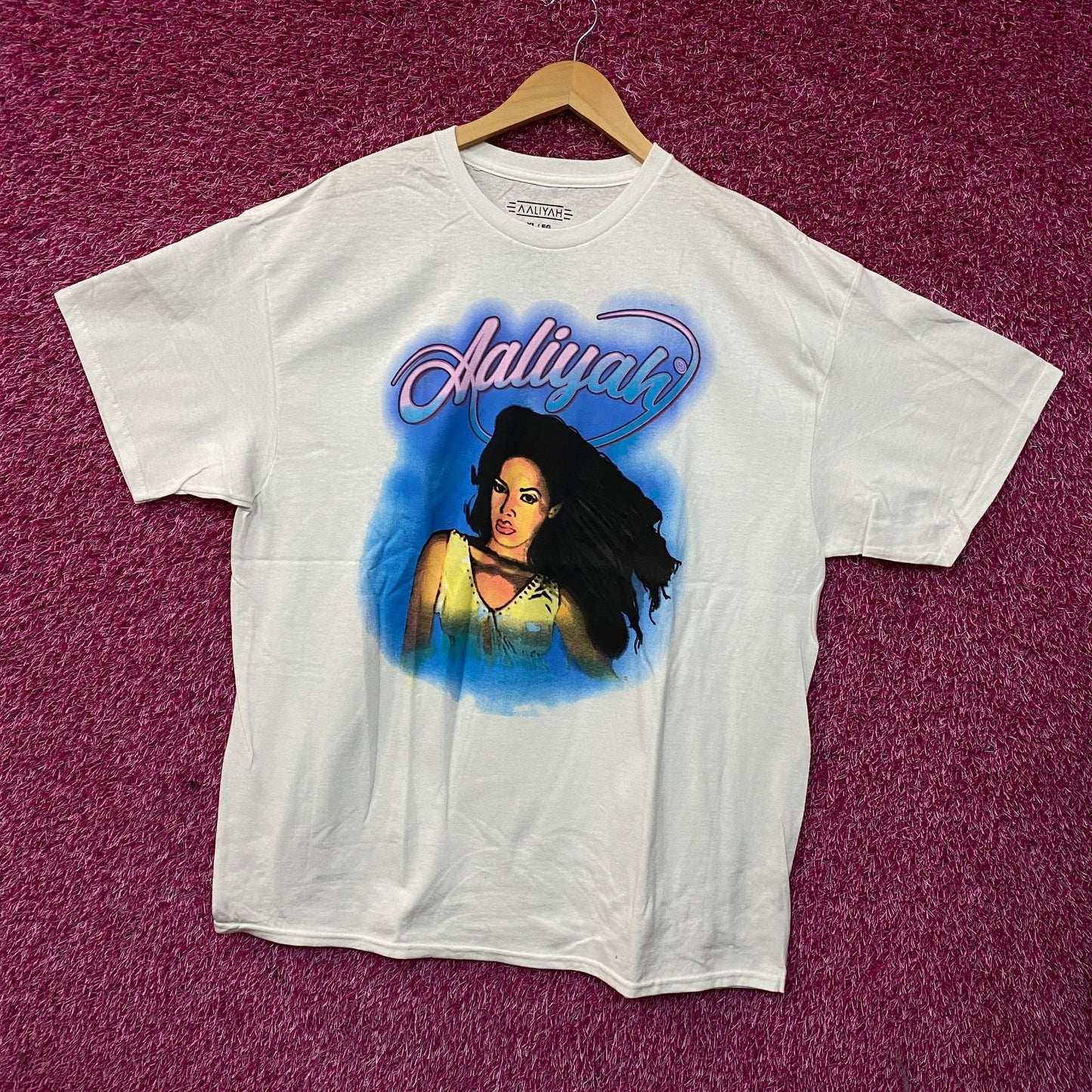 Aaliyah Airbrush Queen of Urban Pop Graphic T-Shirt XL