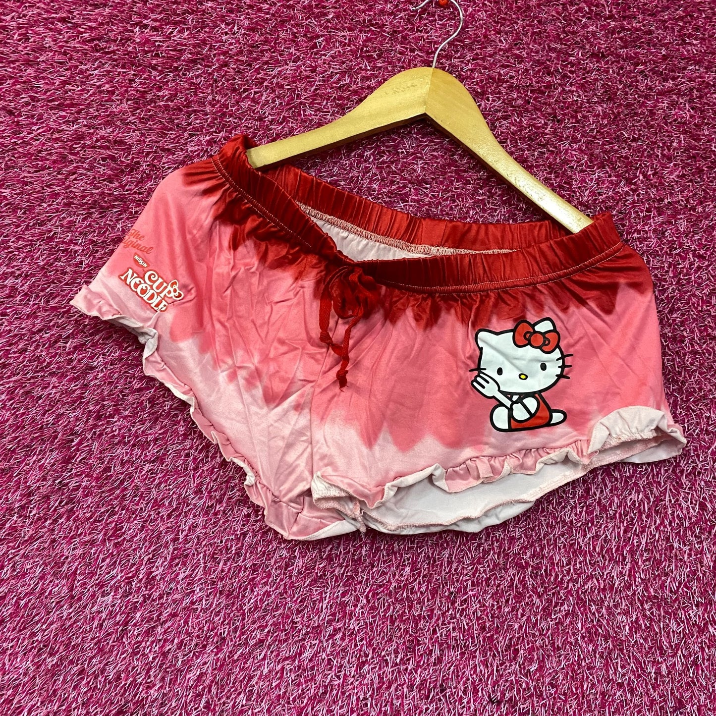 Hello Kitty X Nissin Cup Noodles Cute Set Pajamas Large